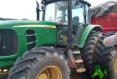 Trator John Deere 7515