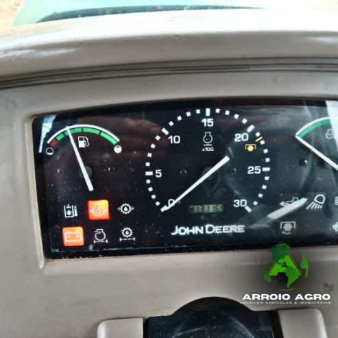 Trator John Deere 7515