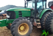 Trator John Deere 7515