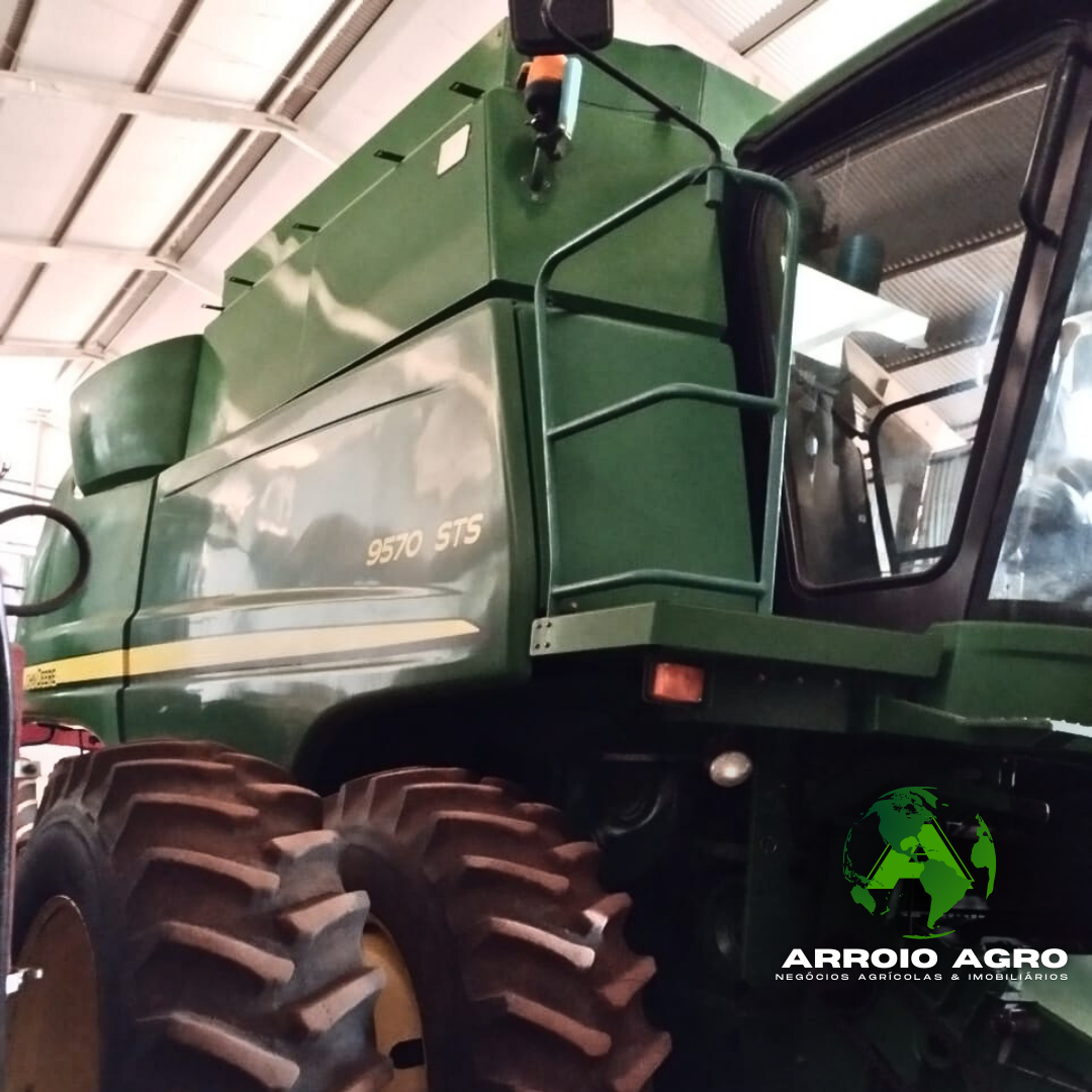 Colheitadeira John Deere 9570 STS CÓD. 0329
