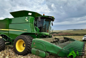Colheitadeira John Deere S670