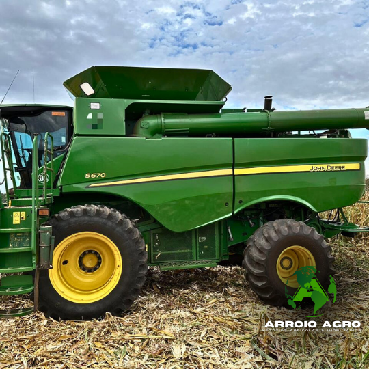 Colheitadeira John Deere S670 CÓD. 0331