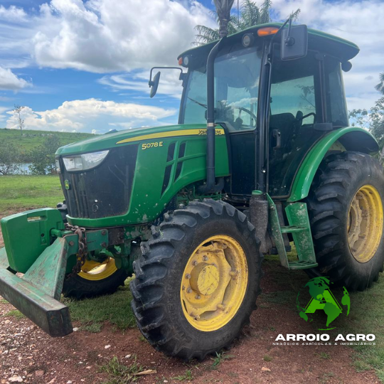 Trator John Deere 5078E CÓD. 0339