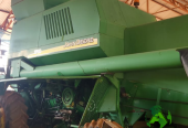 Colheitadeira John Deere 1550