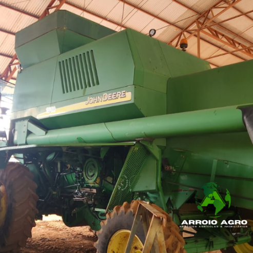 Colheitadeira John Deere 1550