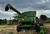 Colheitadeira John Deere S670