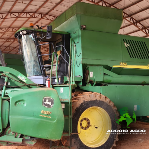Colheitadeira John Deere 1550