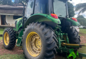 Trator John Deere 5078E