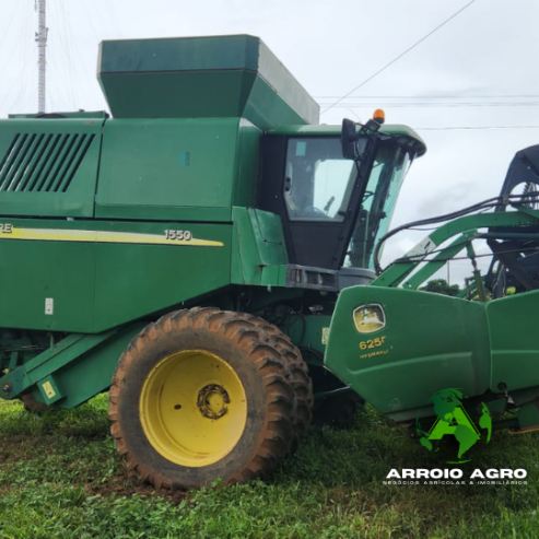 Colheitadeira John Deere 1550