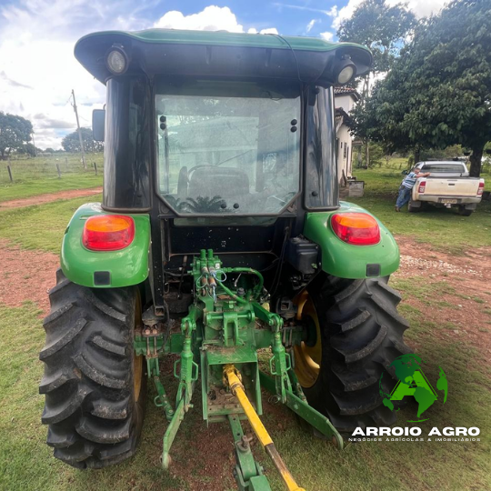 Trator John Deere 5078E CÓD. 0339