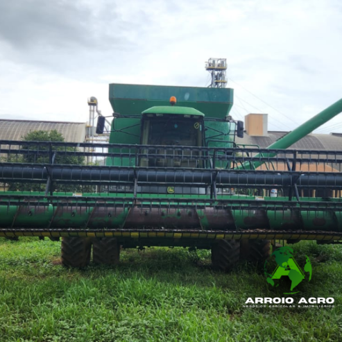 Colheitadeira John Deere 1550