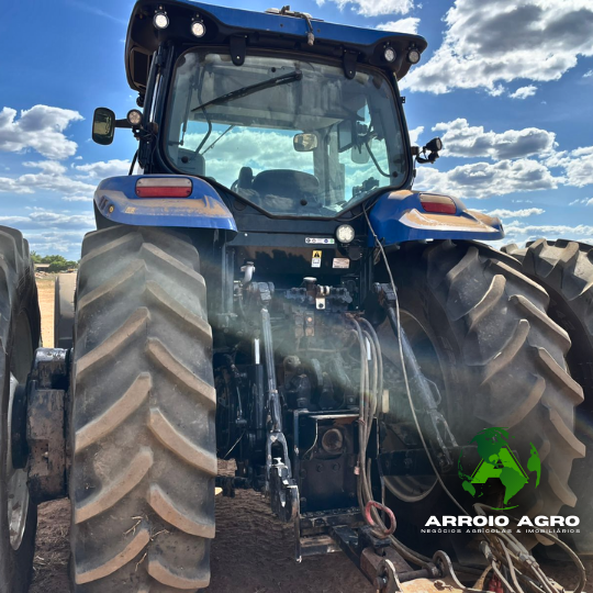 TRATOR NEW HOLLAND T7 260 CÓD. 0343