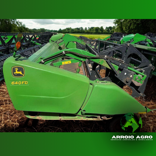 COLHEITADEIRA JOHN DEERE S680 CÓD. 0332