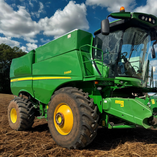 COLHEITADEIRA JOHN DEERE S680 CÓD. 0332
