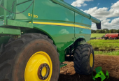 COLHEITADEIRA JOHN DEERE S680