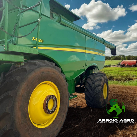 COLHEITADEIRA JOHN DEERE S680 CÓD. 0332