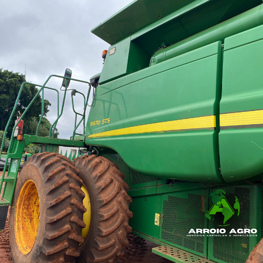 COLHEITADEIRA JOHN DEERE 9670 STS CÓD. 0330