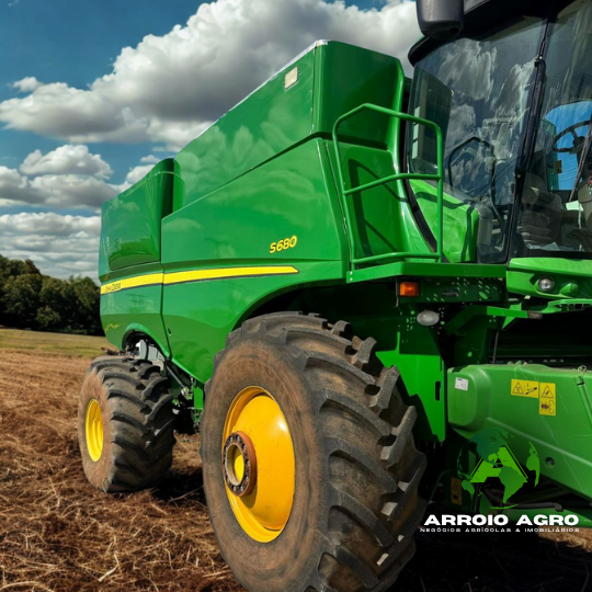 COLHEITADEIRA JOHN DEERE S680 CÓD. 0332
