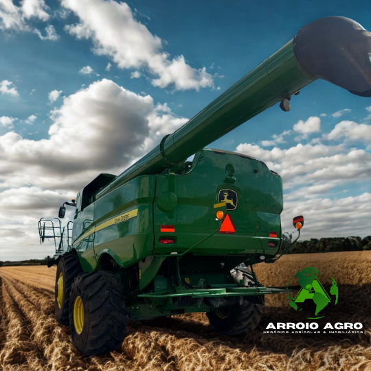COLHEITADEIRA JOHN DEERE S680 CÓD. 0332