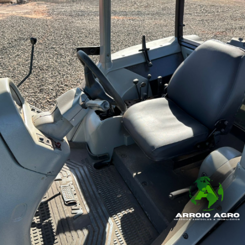 TRATOR VALTRA BH185i
