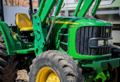 TRATOR JOHN DEERE 6110E