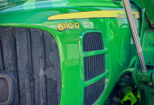 TRATOR JOHN DEERE 6110E