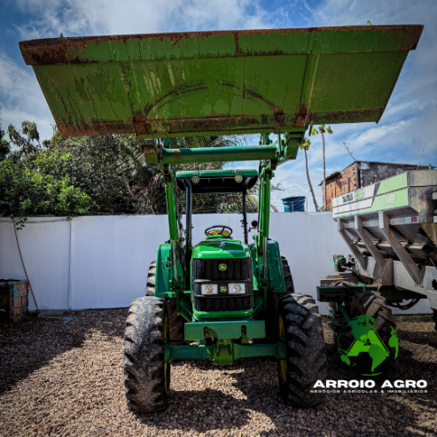 TRATOR JOHN DEERE 6110E
