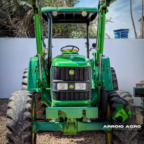 TRATOR JOHN DEERE 6110E