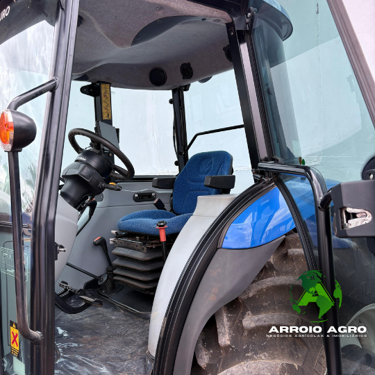 TRATOR NEW HOLLAND TL5.100 CÓD. 0345