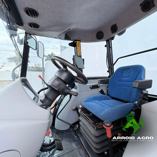TRATOR NEW HOLLAND TL5.100 CÓD. 0345