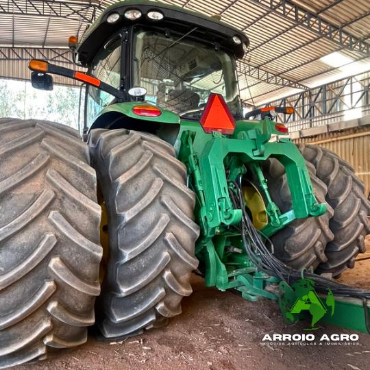 TRATOR JOHN DEERE 8335R CÓD. 0348