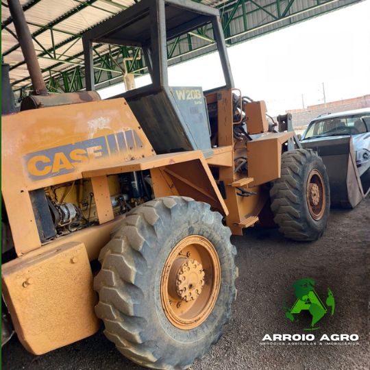 PÁ CARREGADEIRA CASE IH W20B CÓD.0362