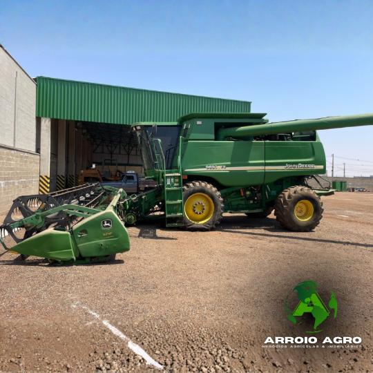 COLHEITADEIRA JOHN DEERE CÓD. 0365