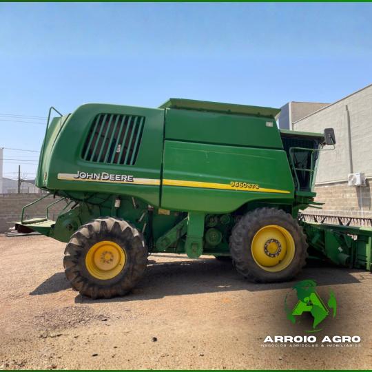 COLHEITADEIRA JOHN DEERE CÓD. 0365