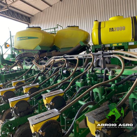PLANTADEIRA JOHN DEERE CÓD. 0366