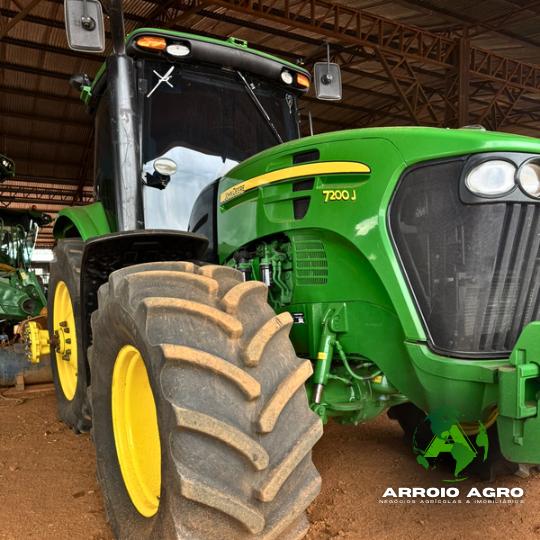 TRATOR JHON DEERE 7200J CÓD. 0367