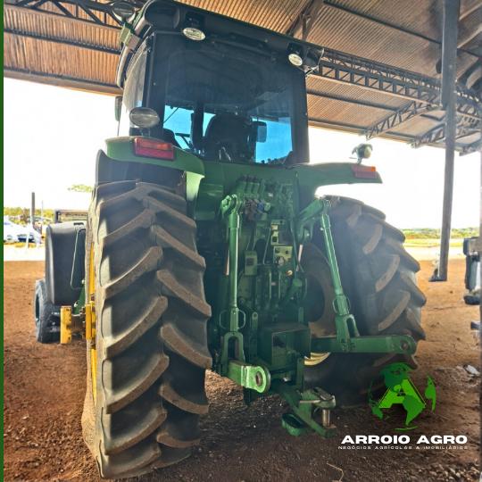 TRATOR JHON DEERE 7200J CÓD. 0367