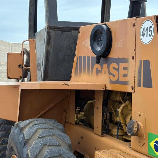 PÁ CARREGADEIRA W20B CASE CÓD. 0397