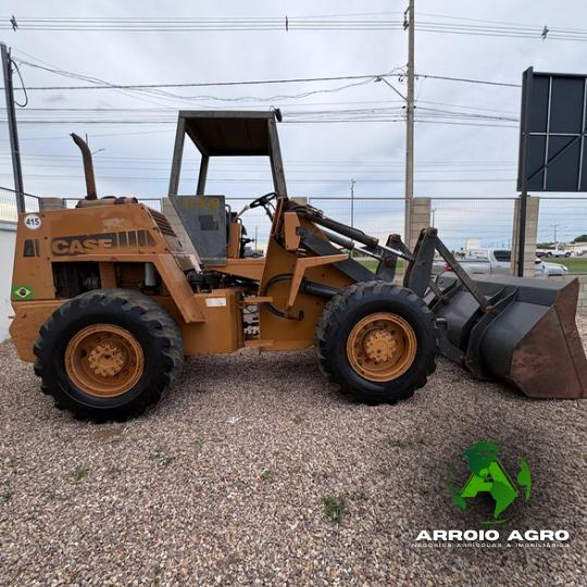 PÁ CARREGADEIRA W20B CASE CÓD. 0397