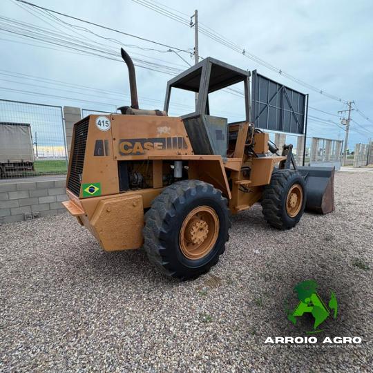 PÁ CARREGADEIRA W20B CASE CÓD. 0397