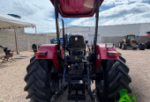 Trator Case IH Farmall 80 CÓD. 0399